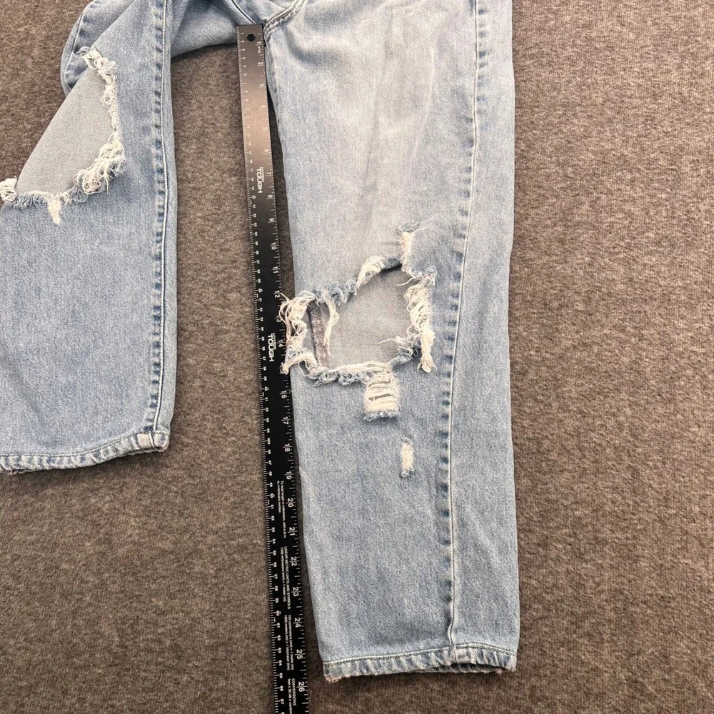 Forever 21 Premium Women Distressed High‎ Rise Mom Jeans Light Wash Size 26
